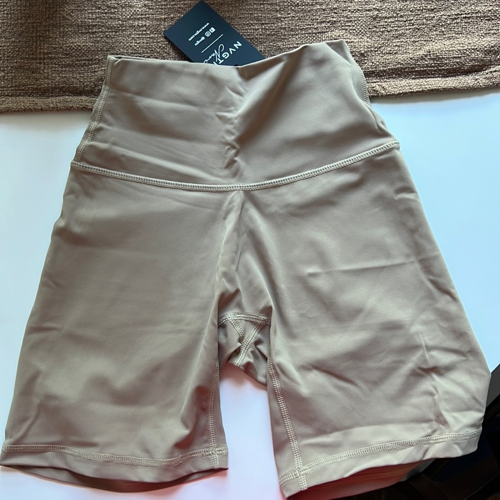 Brand new NVGTN signature 2.0 shorts